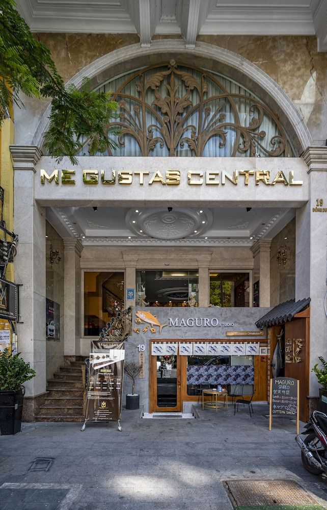 undefined Me Gustas Central Hotel 2