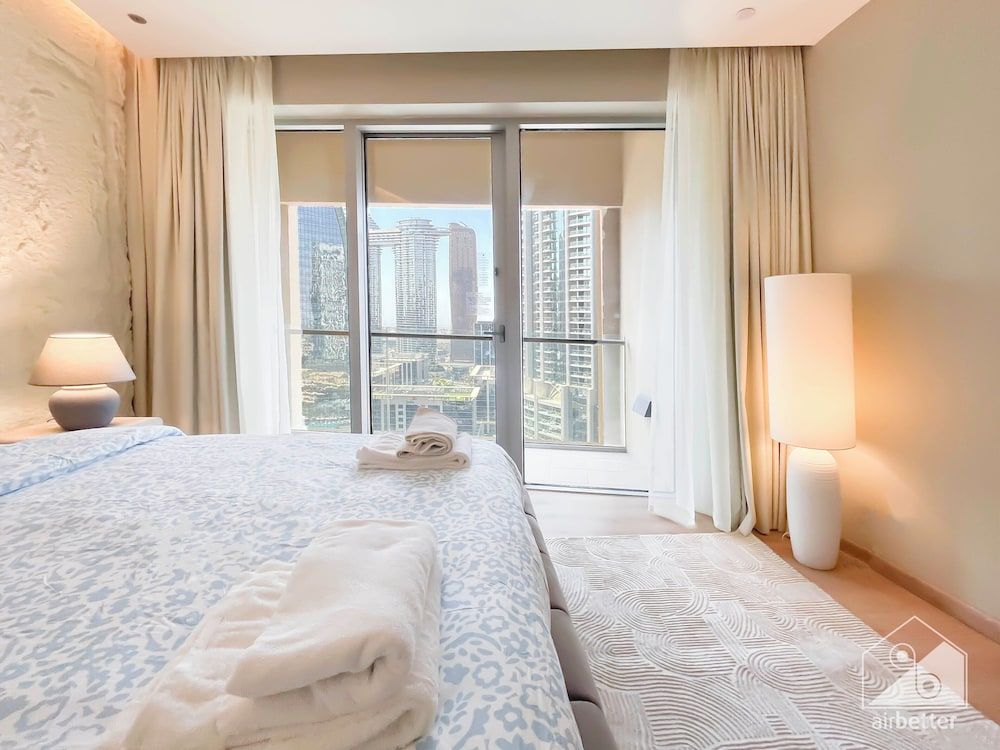 undefined Luxury stay at Fashion Avenue Dubai Mall Residence