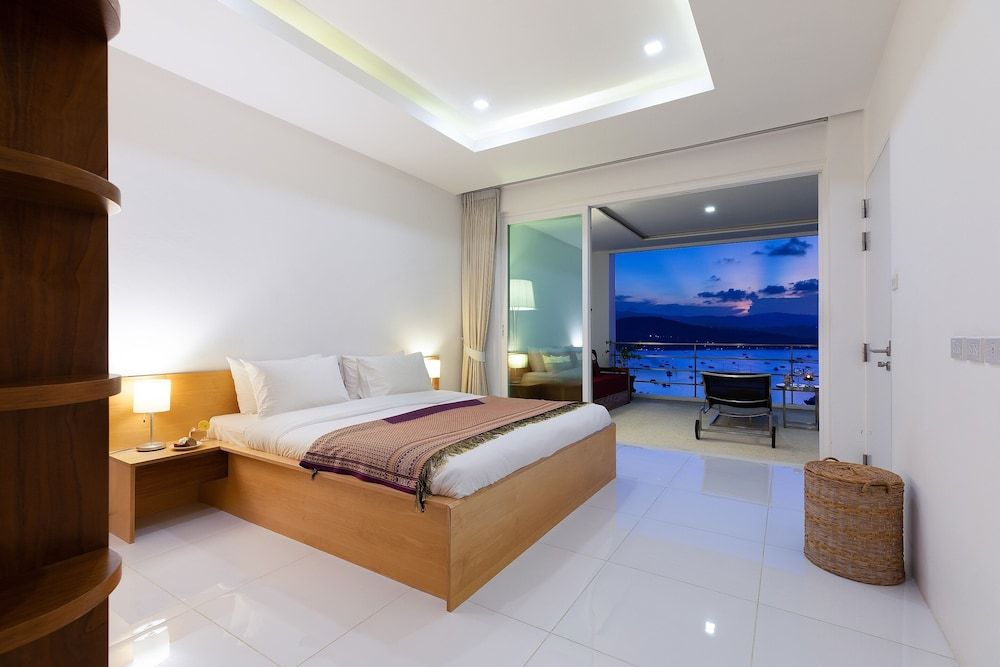 undefined Luxury Apartment Unique Residences 9