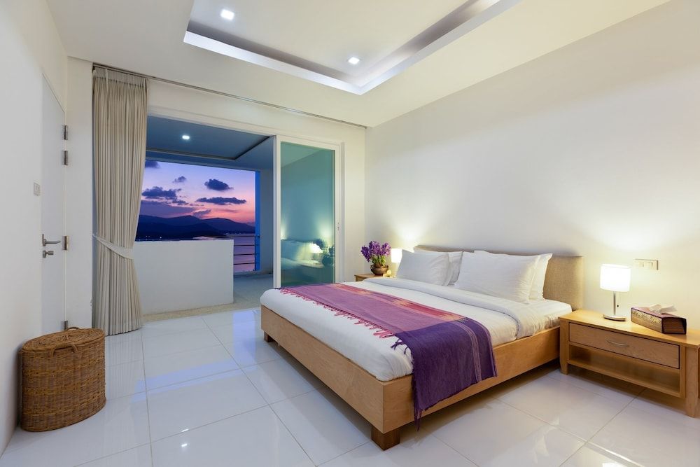 undefined Luxury Apartment Unique Residences 8