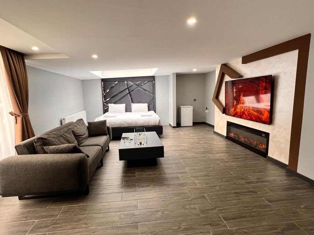 undefined Kent Suites Hotels 2