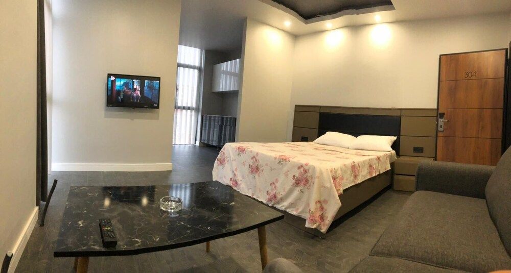 undefined Kent Suites Hotels 3