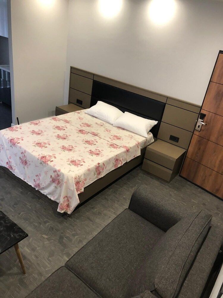 Kent Suites Hotels Comfort Suite 3