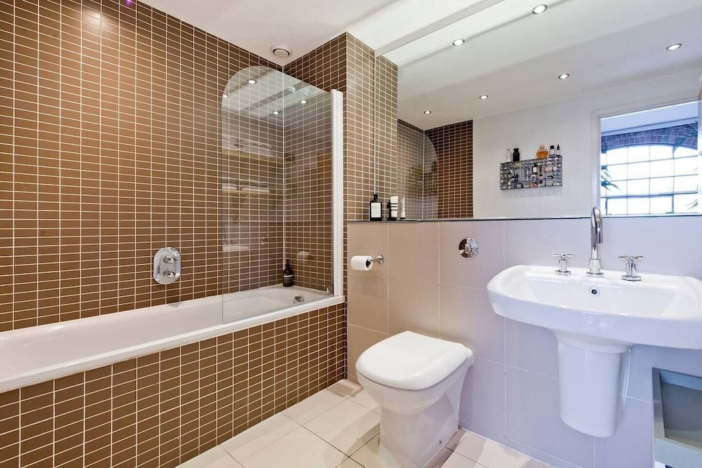 Unique & Vibrant 1-bed Loft With Roof Garden Apartment (1 Bedroom) 20