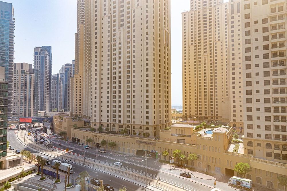 undefined Dashing 1BR Apartment In Dubai Marina