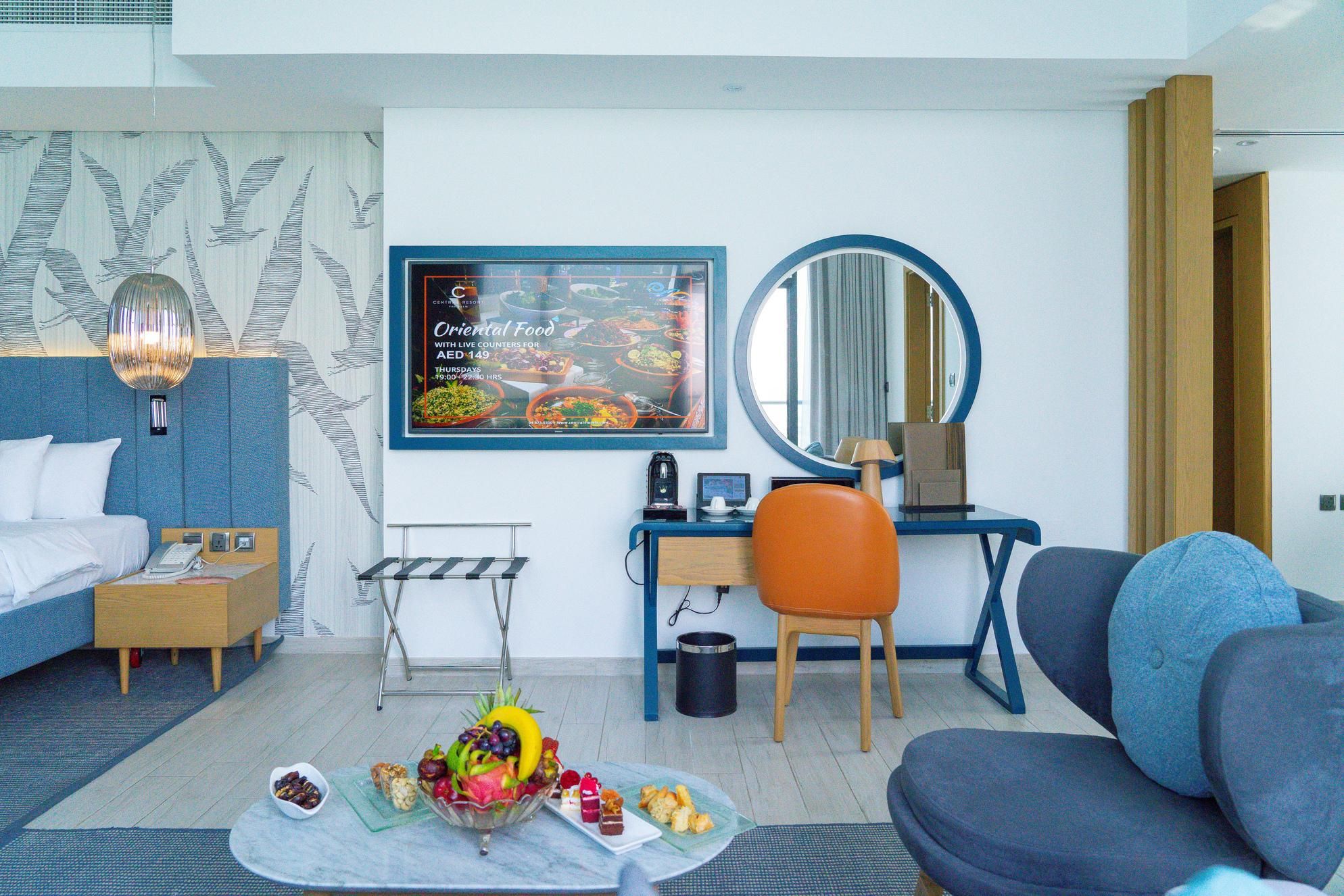 undefined C Central Resort the Palm 6