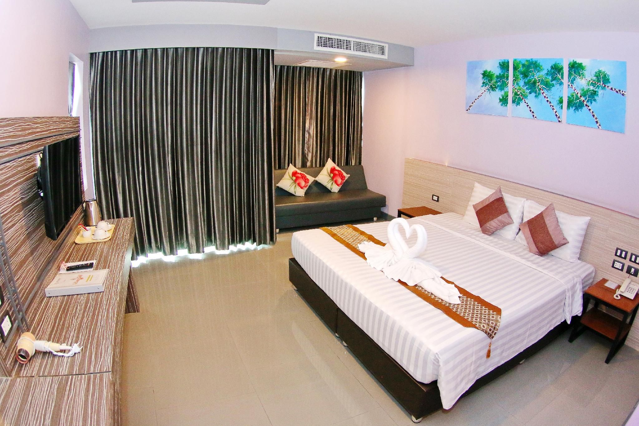 Arthitaya Green Nature Hotel & Lakkhana Superior King Bed Room