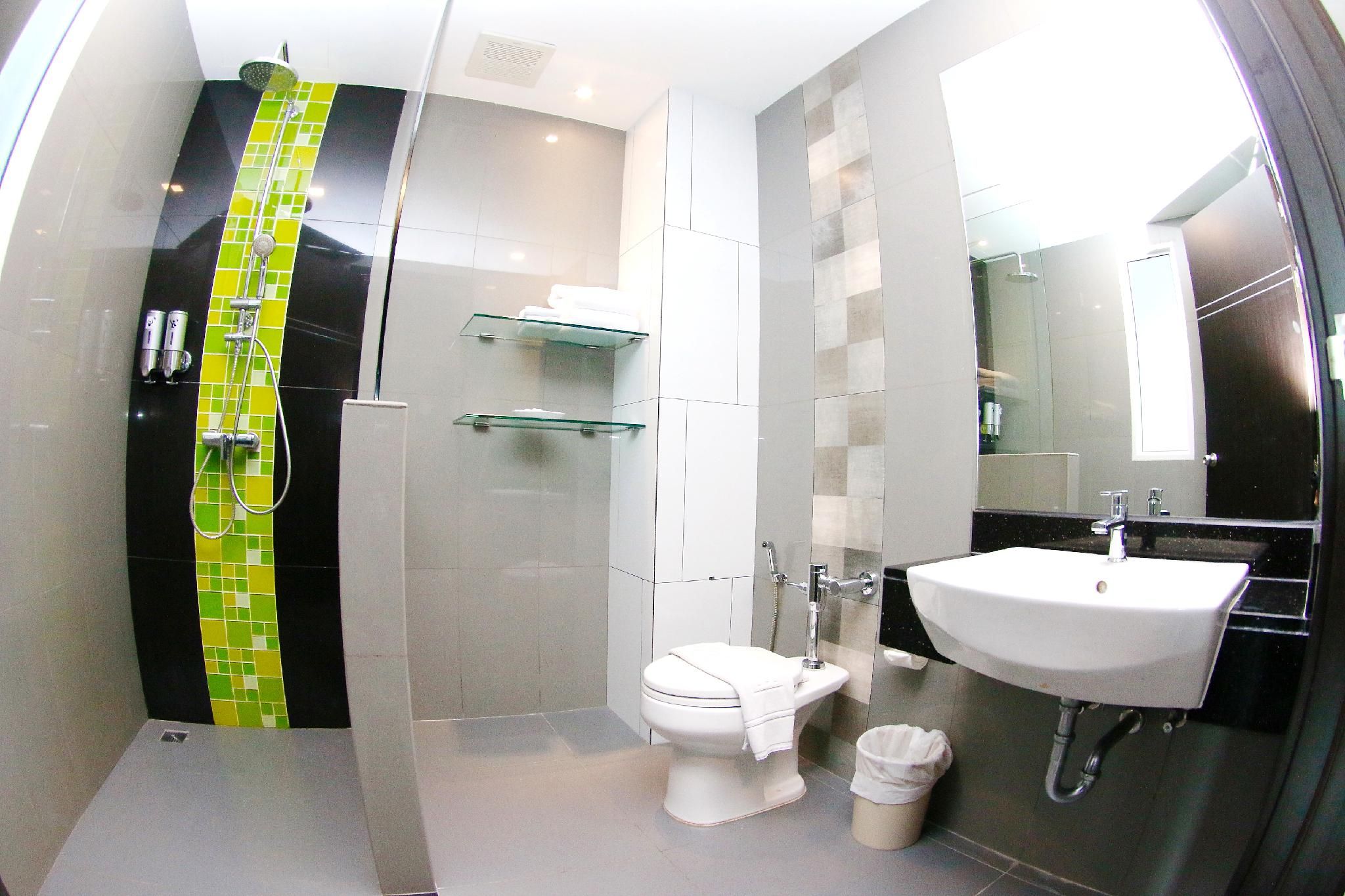 Arthitaya Green Nature Hotel & Lakkhana Superior King Bed Room 3