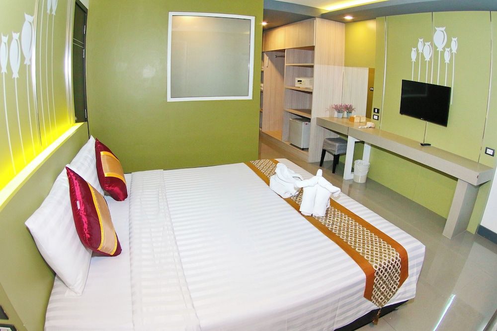 Junior Double Room, Balcony, Garden View