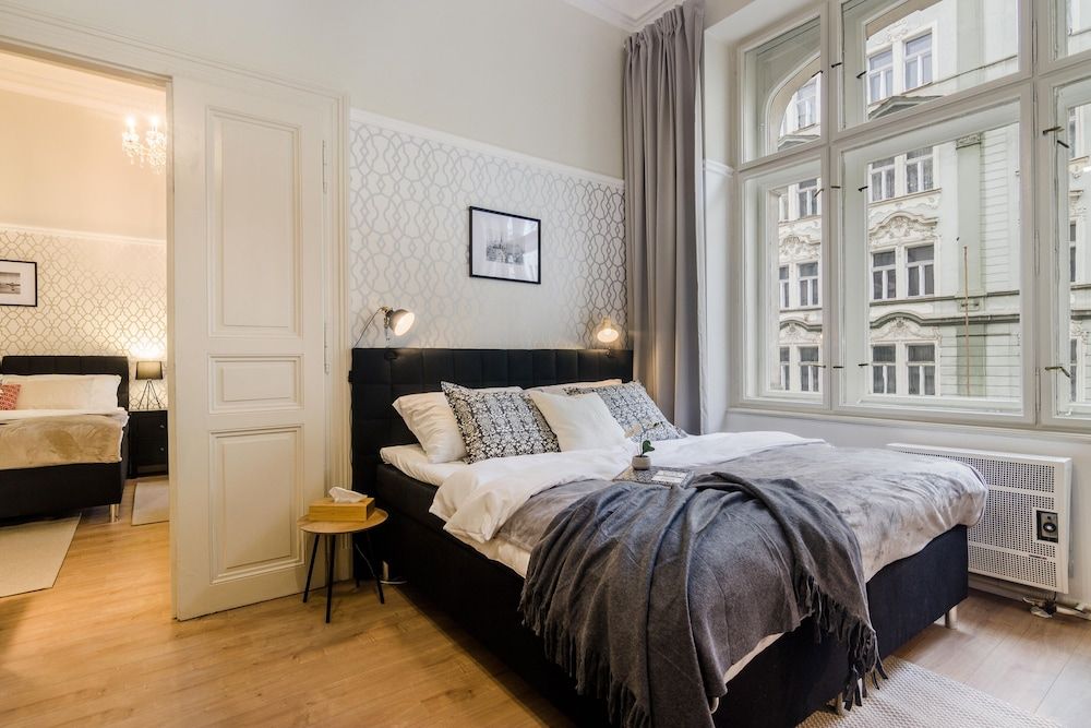 undefined Modern APT in Center by Michal&Friends 7