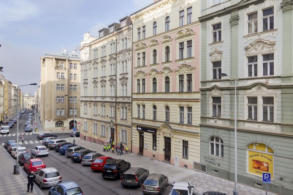 Modern APT in Center by Michal&Friends Comfort Apartment 26