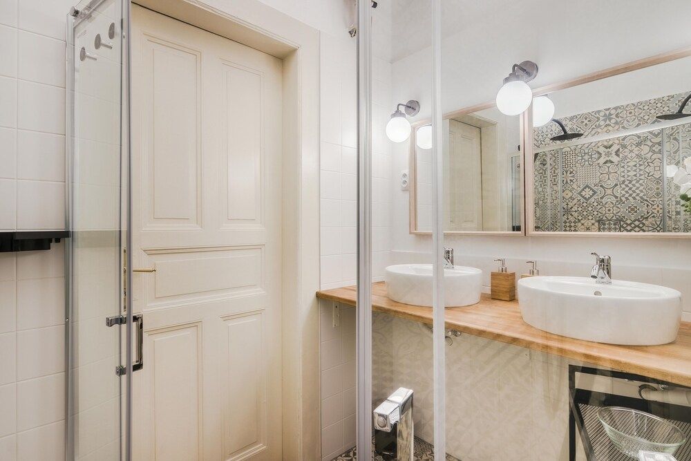 Modern APT in Center by Michal&Friends Comfort Apartment 23