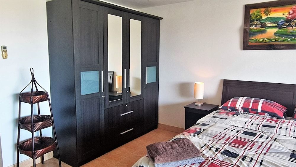 Large Studio Condo Jomtien Studio 18