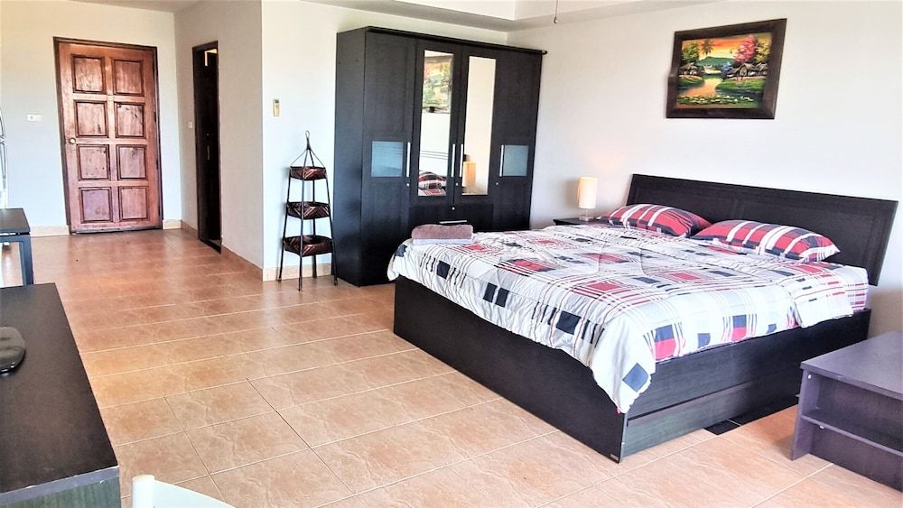 Large Studio Condo Jomtien Studio 4