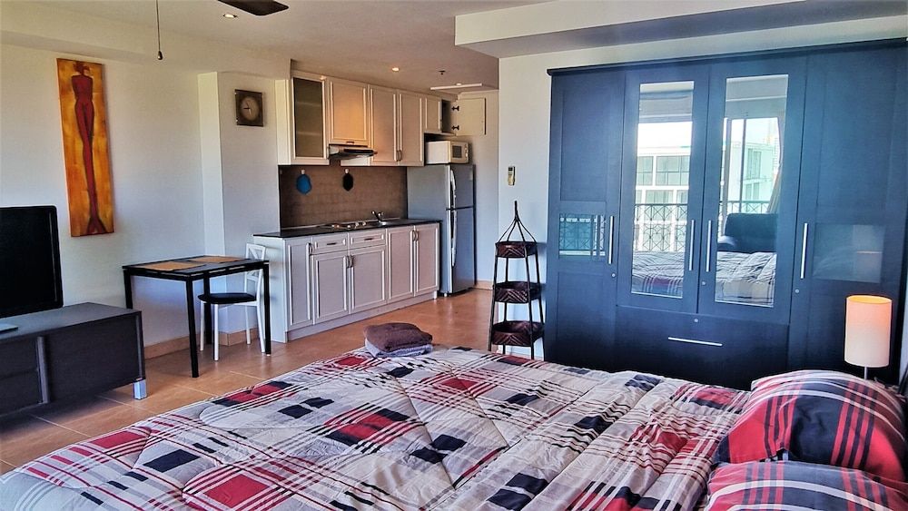 Large Studio Condo Jomtien Studio 17