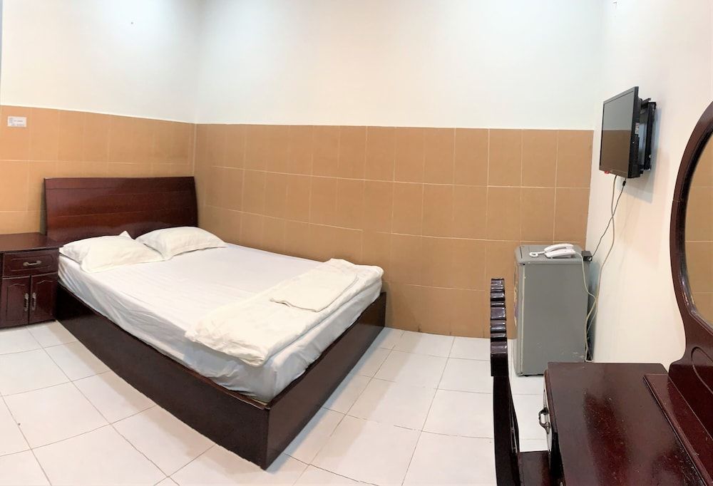 Gia Bao Hotel Deluxe Double Room 7