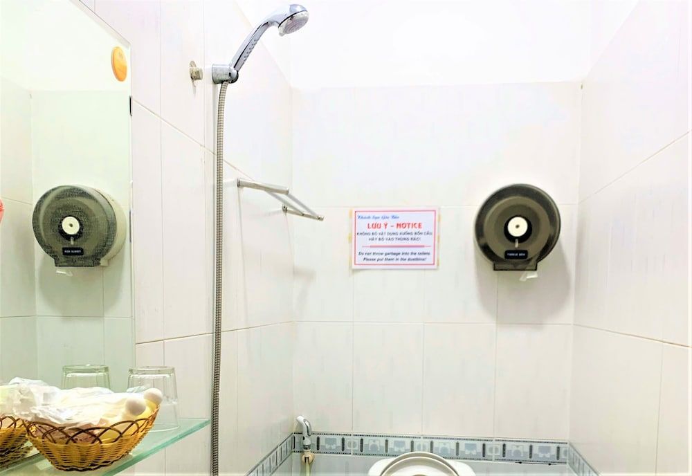 Gia Bao Hotel Deluxe Double Room 13