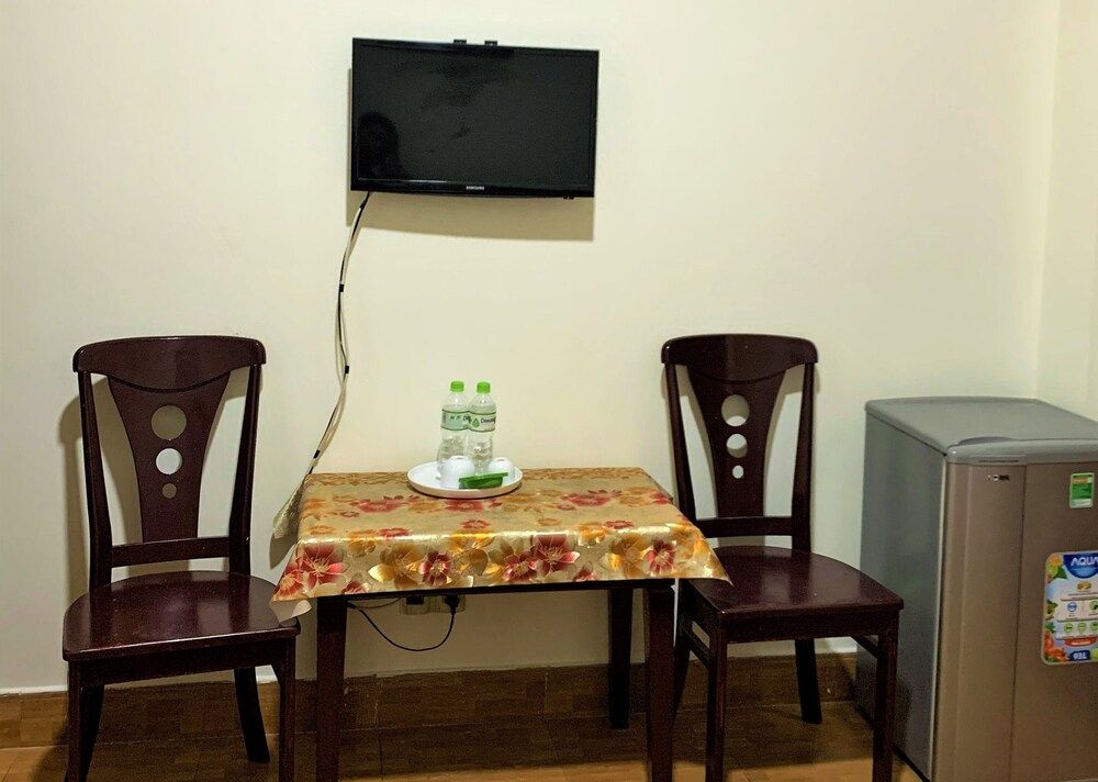 Gia Bao Hotel Deluxe Double Room 11