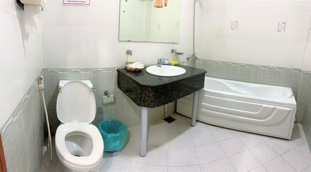 Gia Bao Hotel VIP Room 12