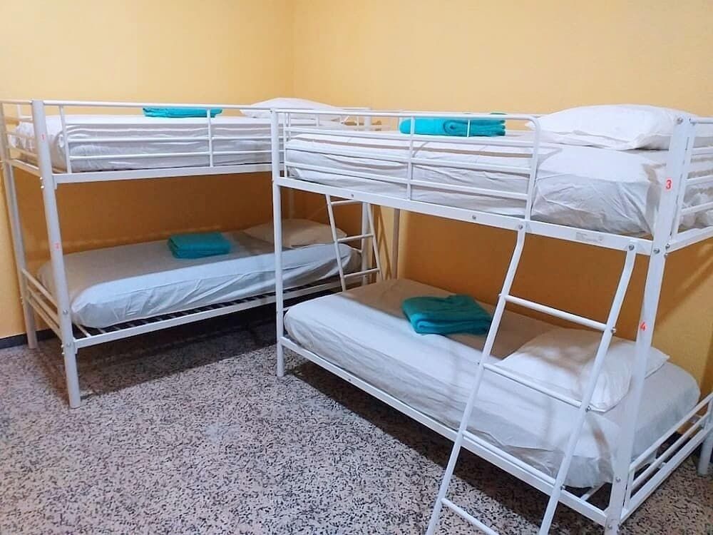 Hostel Napoles Club Shared Dormitory, Mixed Dorm 12