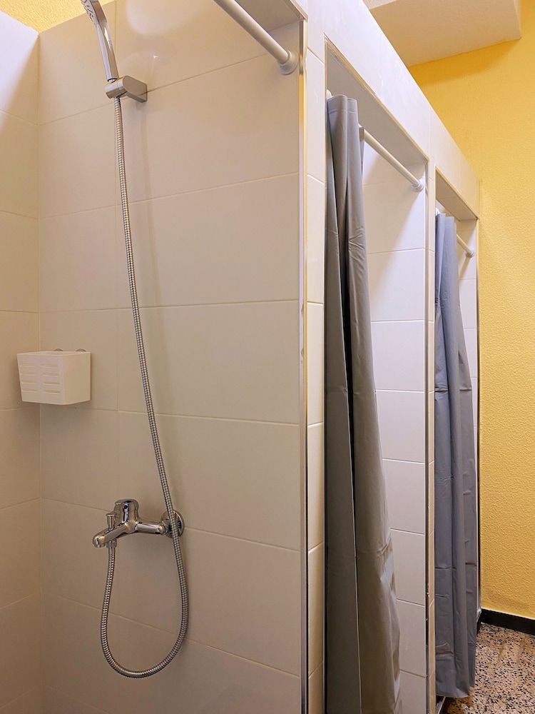 Hostel Napoles Club Shared Dormitory, Mixed Dorm 20