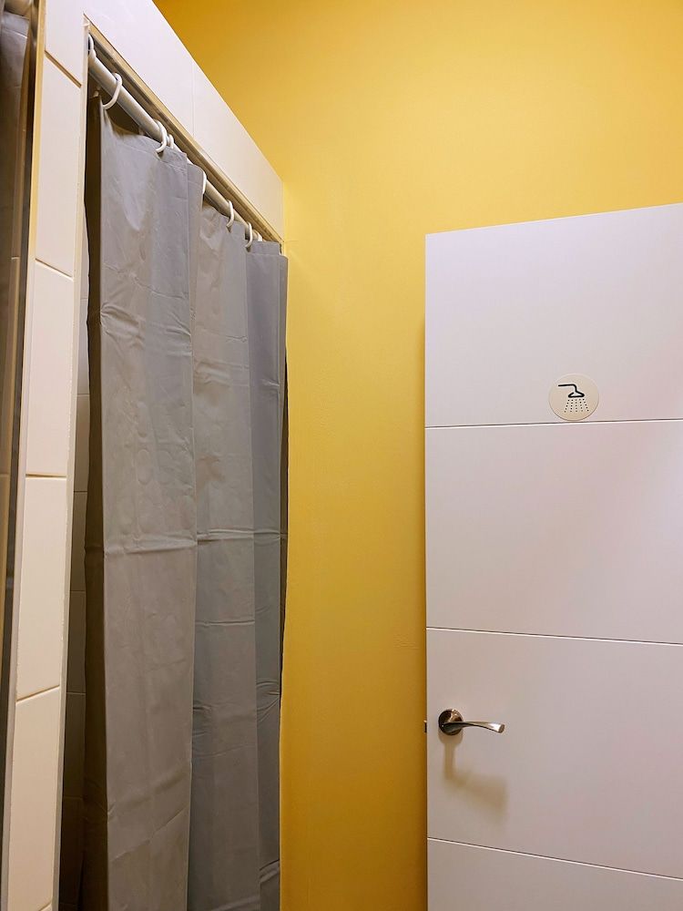 Hostel Napoles Club Shared Dormitory, Mixed Dorm 21