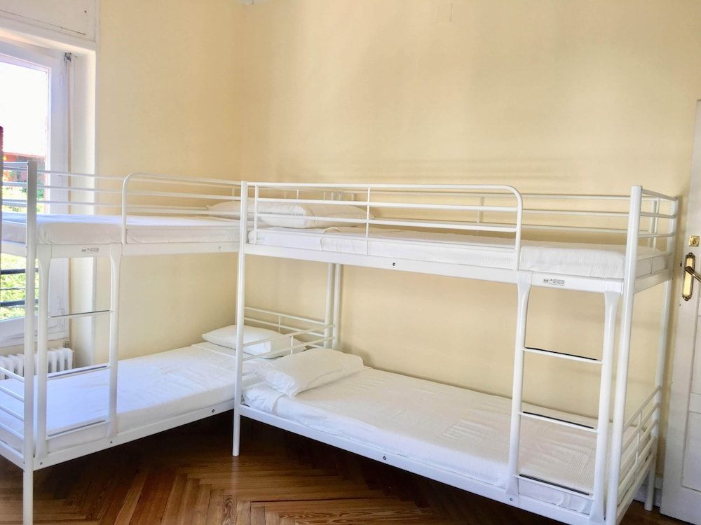 Hostel Napoles Club Shared Dormitory, Mixed Dorm 5