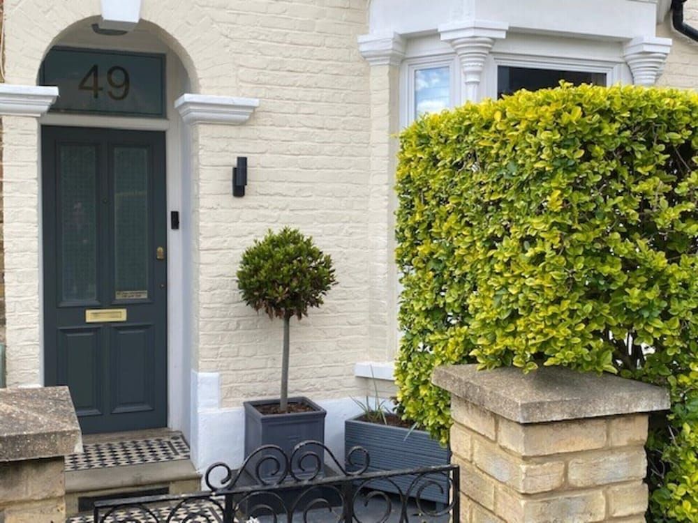 undefined Family 4-bed House & Secluded Garden - Wimbledon