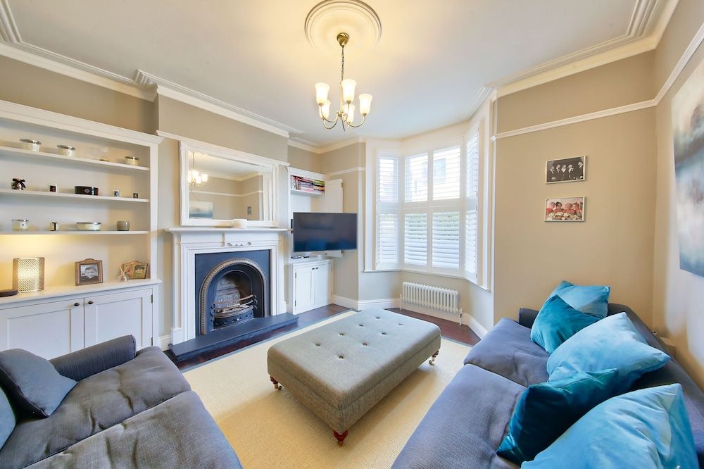 Family 4-bed House & Secluded Garden - Wimbledon House 15