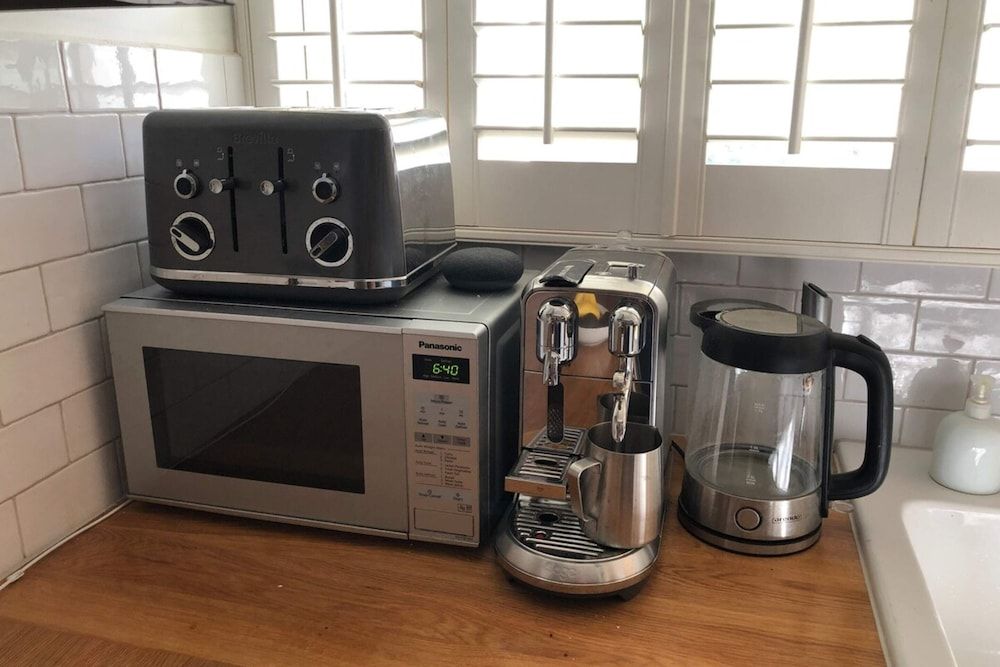 undefined Luxury Victorian 2 Bedroom Apartment Near Tube 8