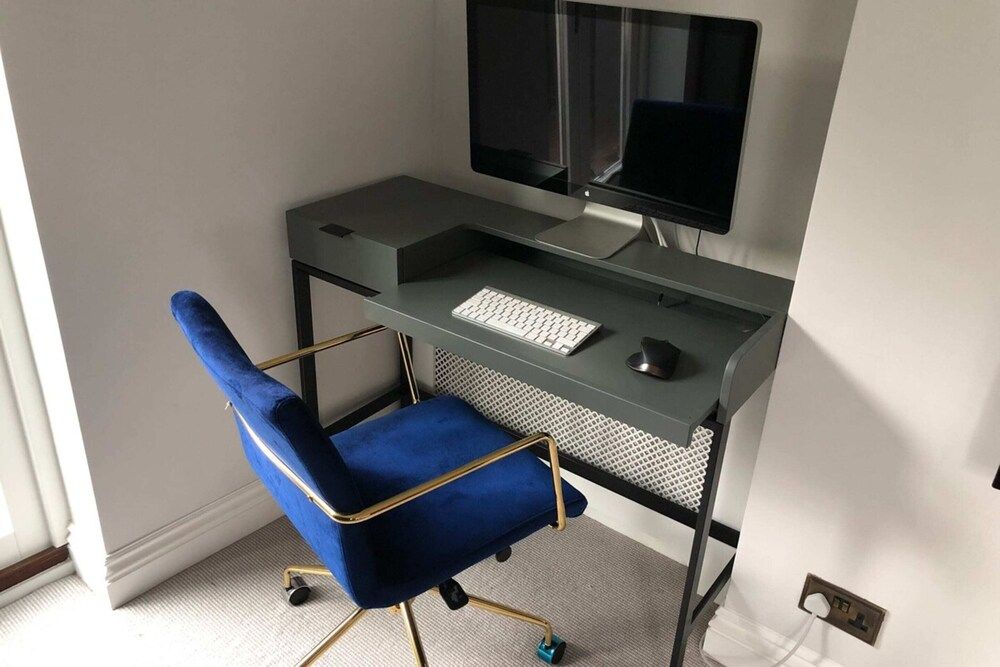 undefined Luxury Victorian 2 Bedroom Apartment Near Tube 3