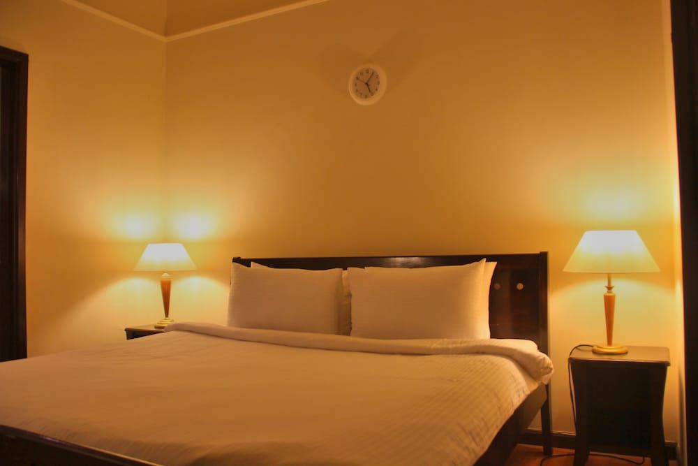 undefined Garden Service Suites at Times Square 2