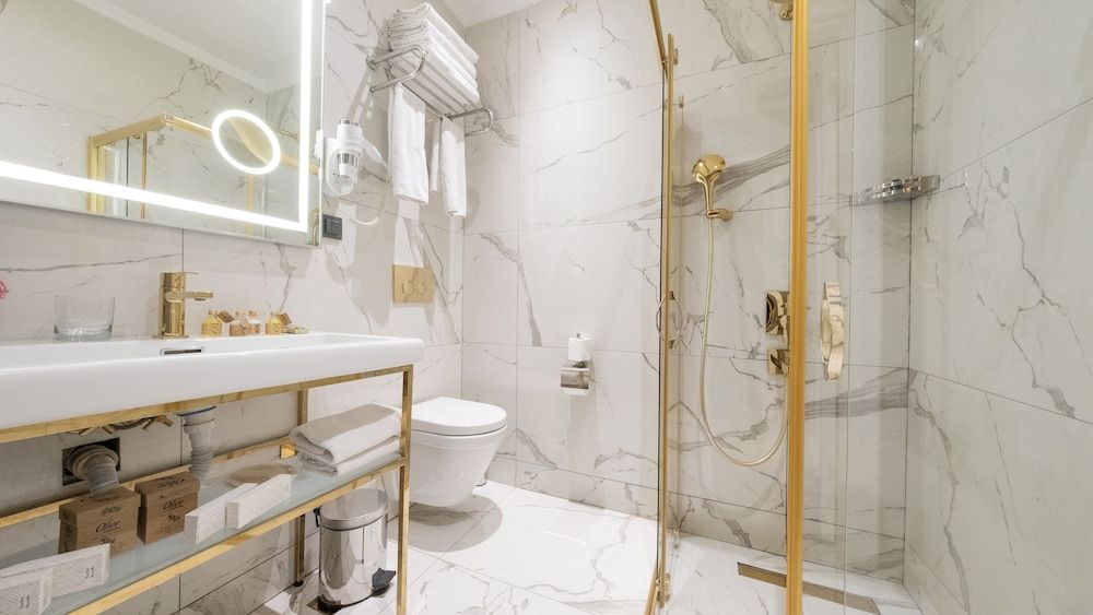 Loop Hotel Bosphorus İstanbul Family Room with Garden View 11