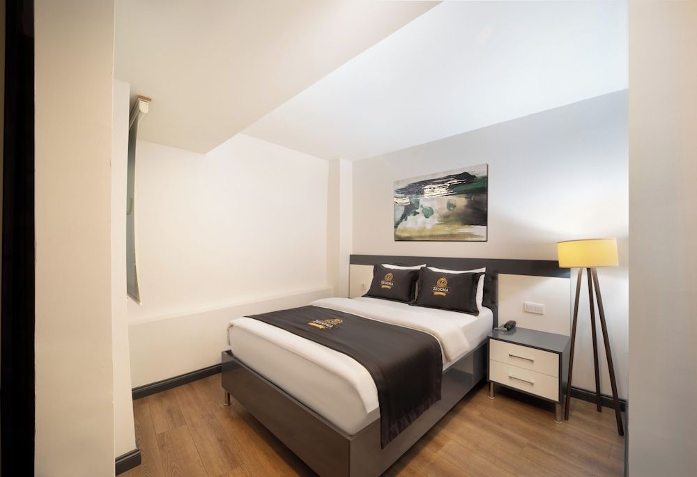 Executive Suite, 1 Queen Bed, Jetted Tub