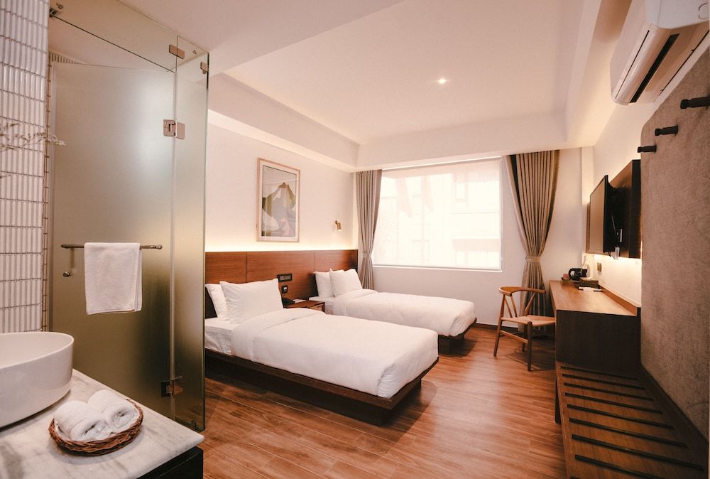 Nomad Hotel Deluxe Double or Twin Room 4