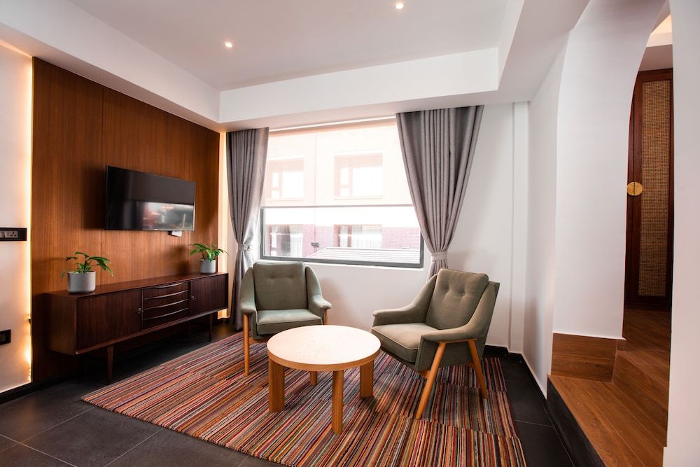 undefined Nomad Hotel 10