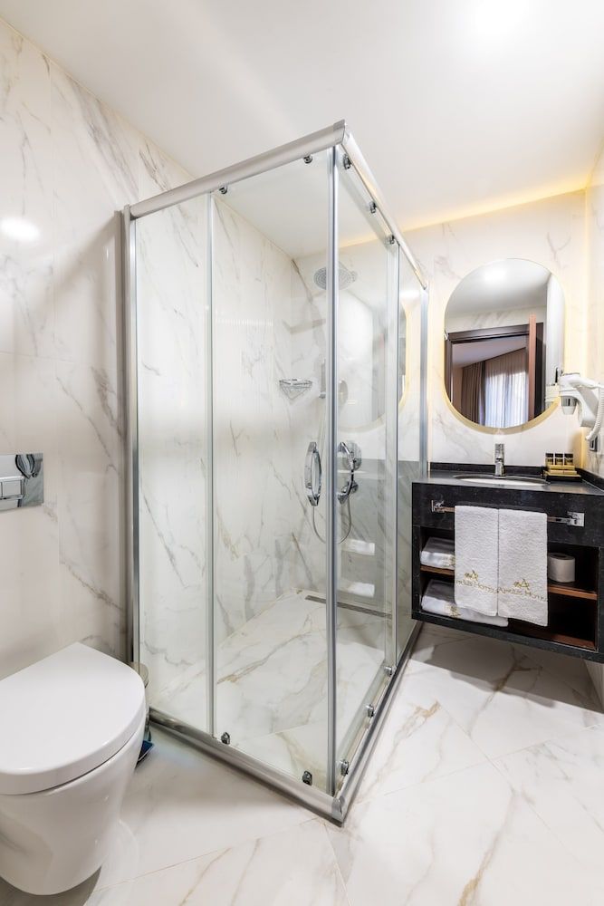 Aprilis Deluxe Hotel Double or Twin Room 9