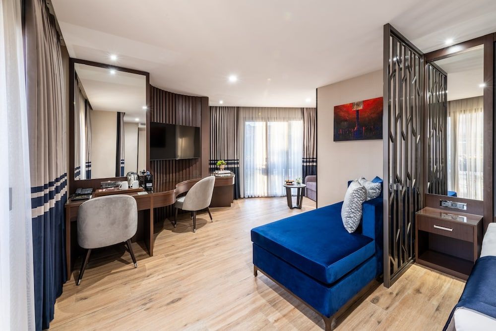 undefined Aprilis Deluxe Hotel 9