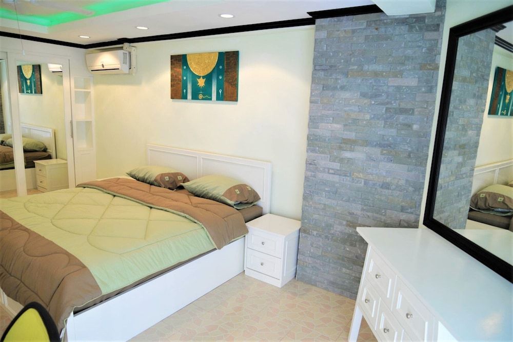 Sleek 1 bed Condo Jomtien Apartment 4