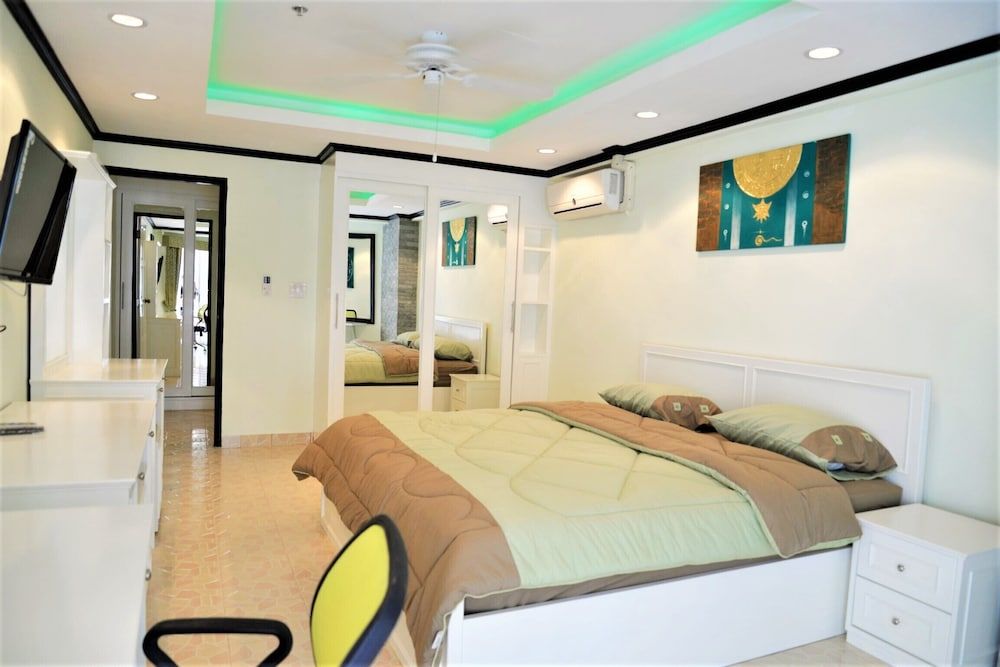 Sleek 1 bed Condo Jomtien Apartment 2