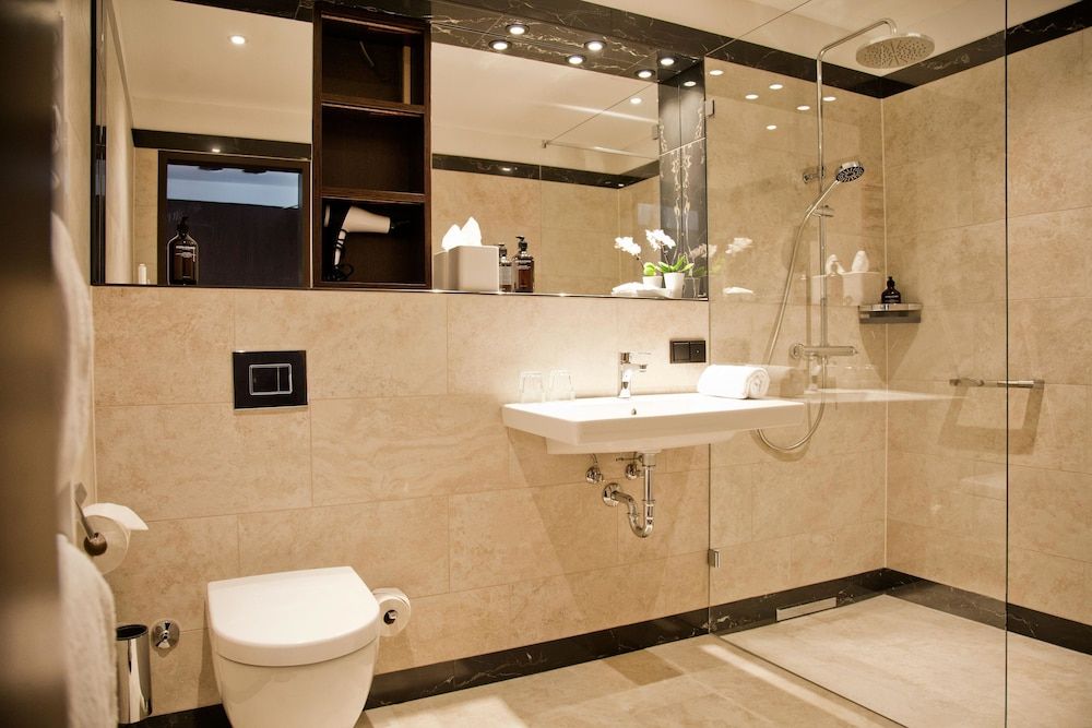 Gold Palais Hotel Comfort Double or Twin Room 7