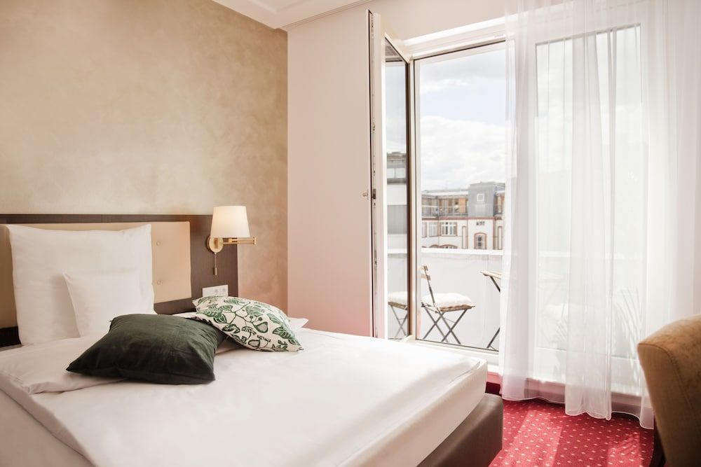 undefined Gold Palais Hotel 9