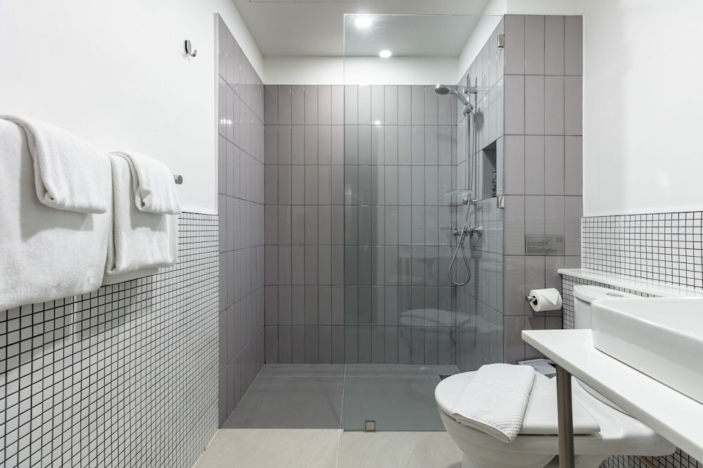 undefined Reno Hotel Bangkok 7