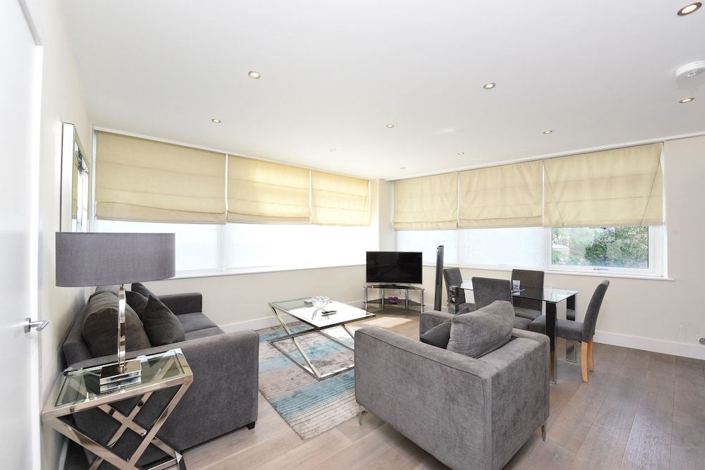 The Glasshouse Apartments Deluxe two bedroom apartment 8