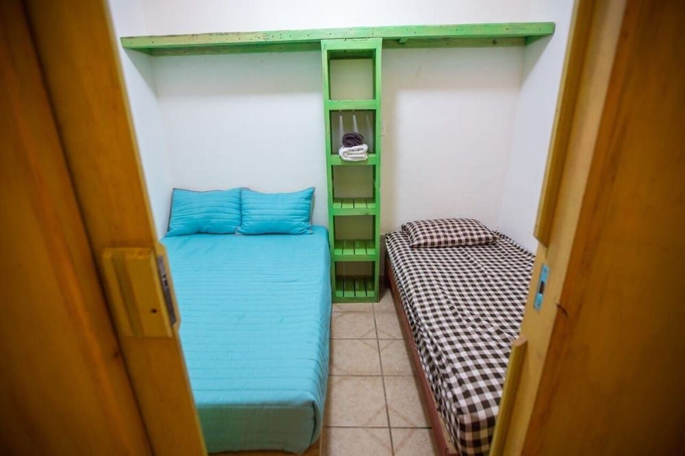 Family Studio, Multiple Beds, Private Bathroom
