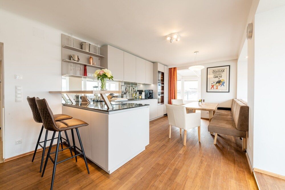 Skyflats Vienna Belle View Panoramic Penthouse, 2 Bedrooms, Patio, City View 10