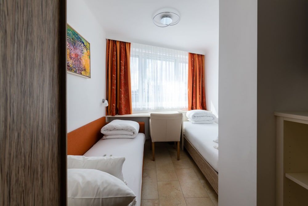 Skyflats Vienna Belle View Panoramic Penthouse, 2 Bedrooms, Patio, City View 6