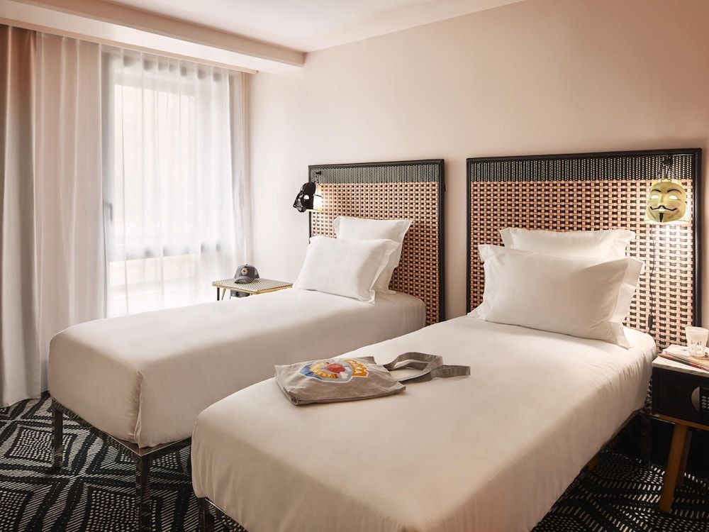 Twin Room, 2 Twin Beds (Large Mama)