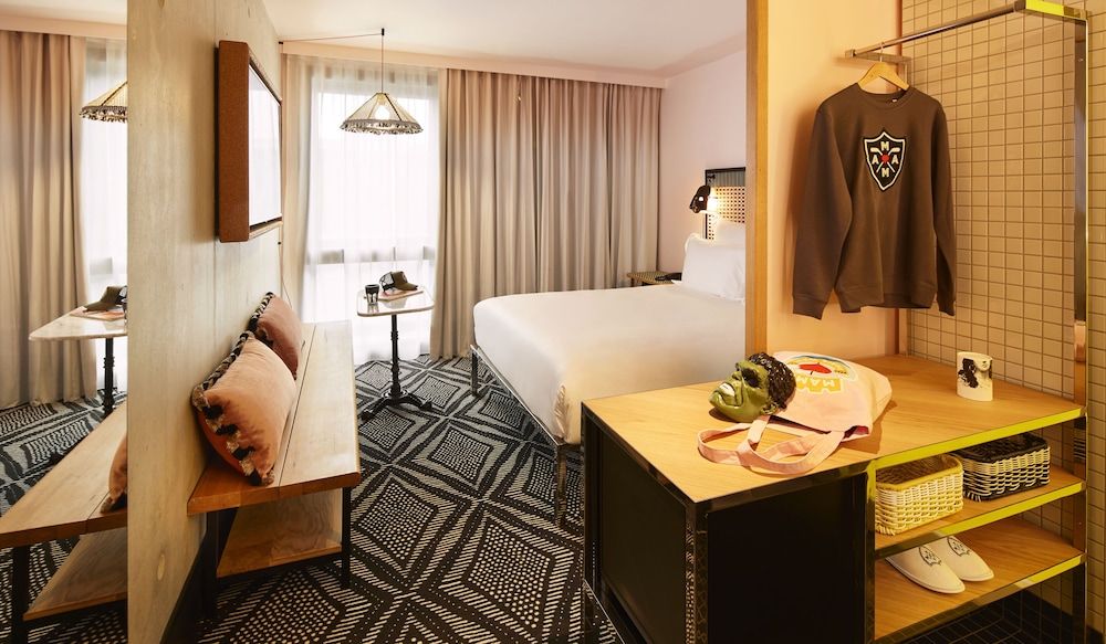 Double Room, 1 Double Bed (Medium Mama)