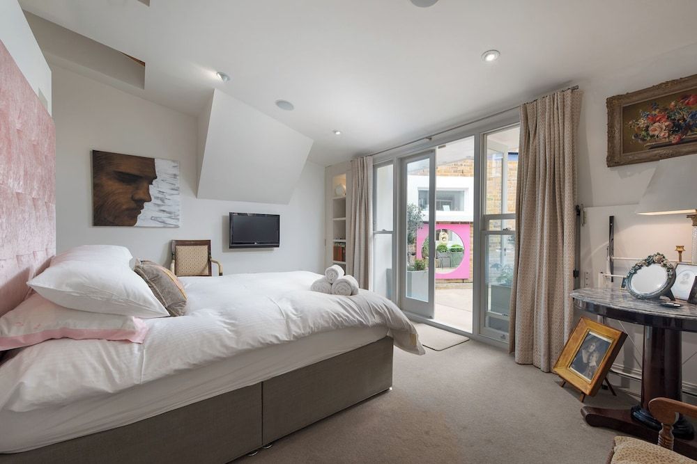 undefined Classic Hammersmith Home by Ravenscourt Park by Underthedoormat 9